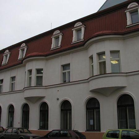 Hotel Mrazek Pardubice Exterior foto