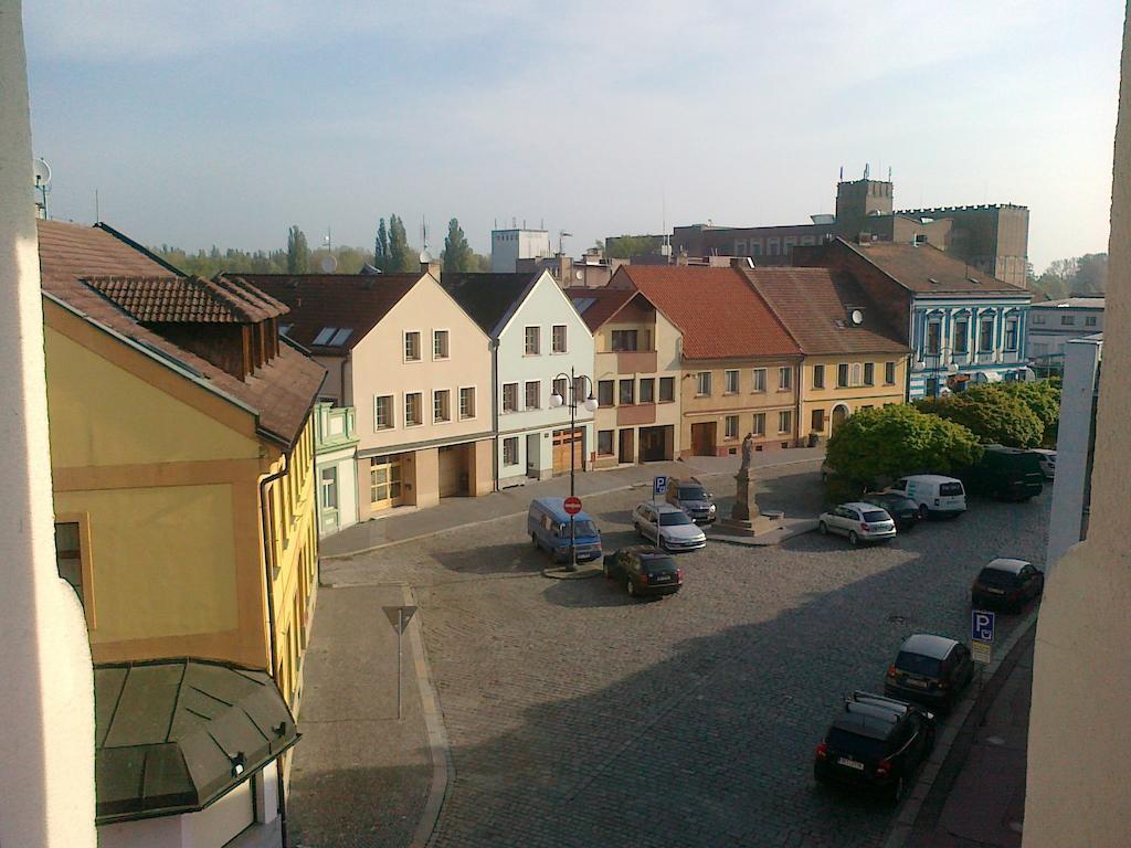Hotel Mrazek Pardubice Exterior foto