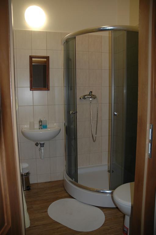 Hotel Mrazek Pardubice Zimmer foto