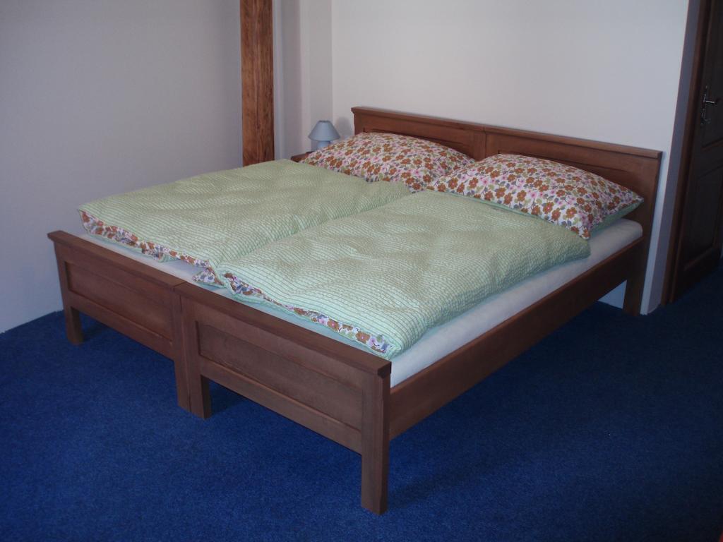 Hotel Mrazek Pardubice Zimmer foto