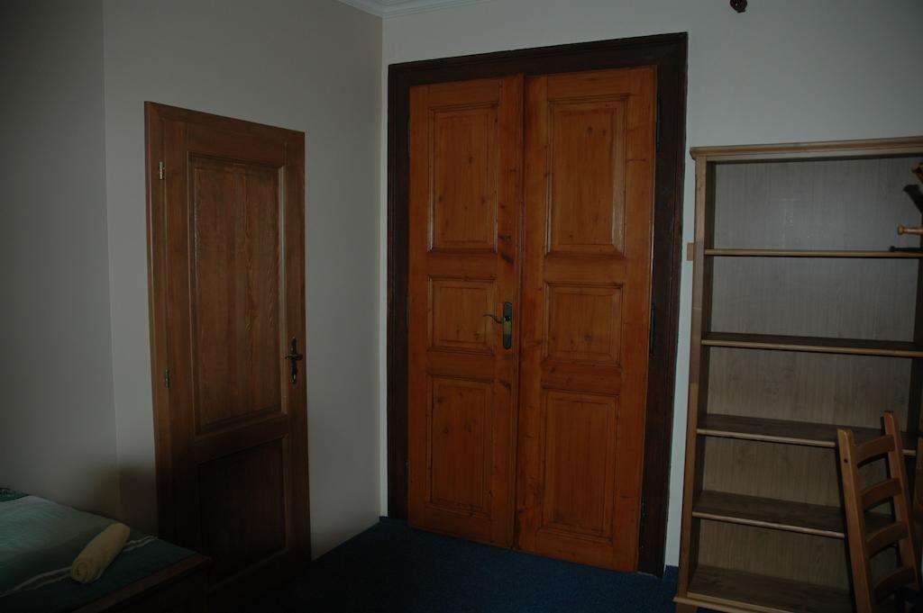 Hotel Mrazek Pardubice Zimmer foto