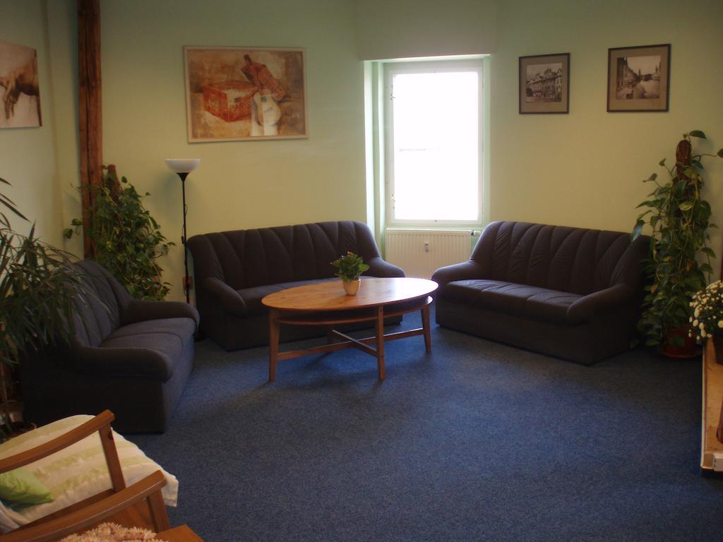 Hotel Mrazek Pardubice Zimmer foto